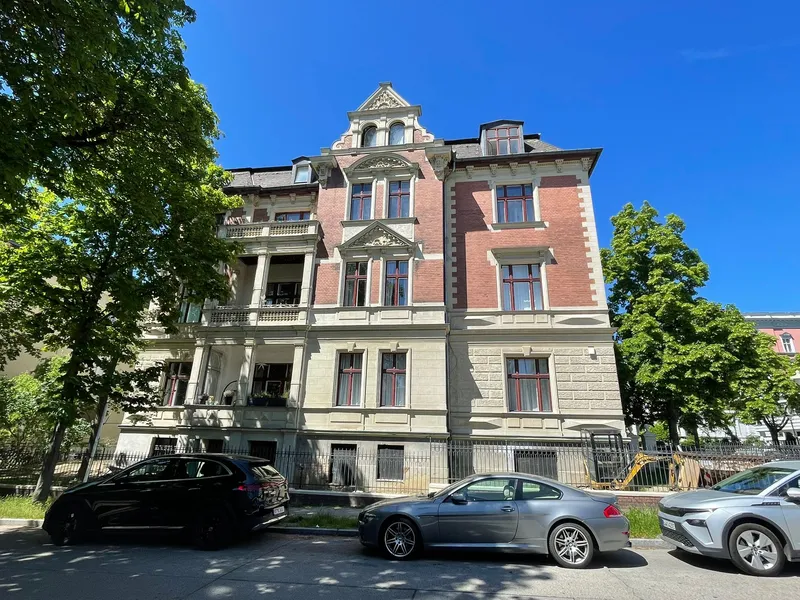 6-Zimmer-Wohnung in historischer Stadtvilla in Steglitz – ideal für Berufs-WG — photo 1
